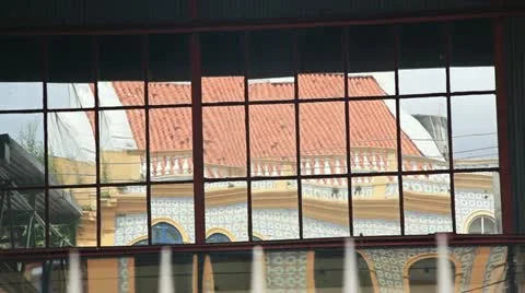 Facade reflection. Stockbeeldmateriaal 12433072