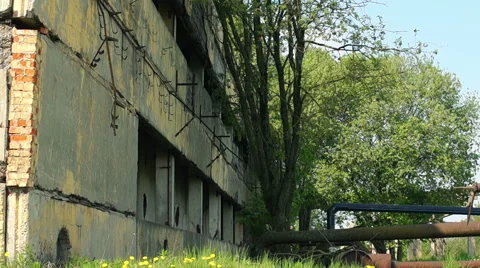 Facade of the ruined building Video stock 57323082