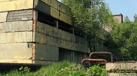 Facade of the ruined building Video stock 57323176