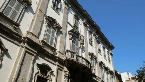 Facade of traditional building in the Brera district 動画素材 73444477