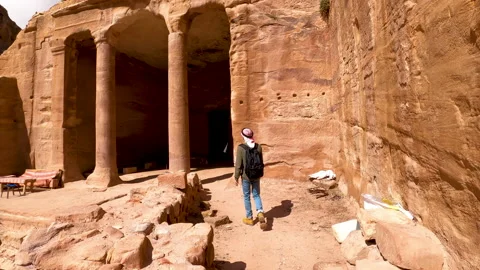 Facades Avenue between the ancient mountains of Petra. Stock Footage 144076280