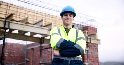 Face, builder and confident man at construction site, development and building Vídeos de archivo 337030202