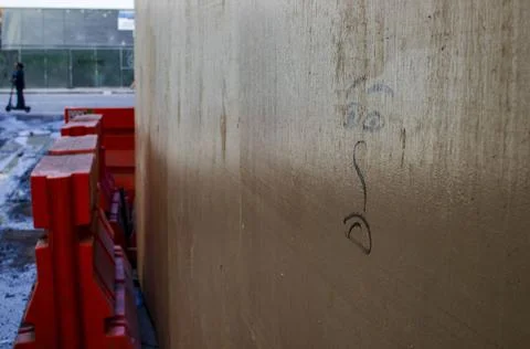 Face drawn on wall Foto stock