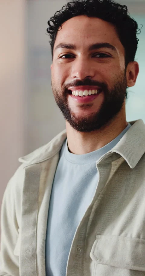 Face, phone and man in small business for logistics, shipping and supply chain Stock Footage 333331855