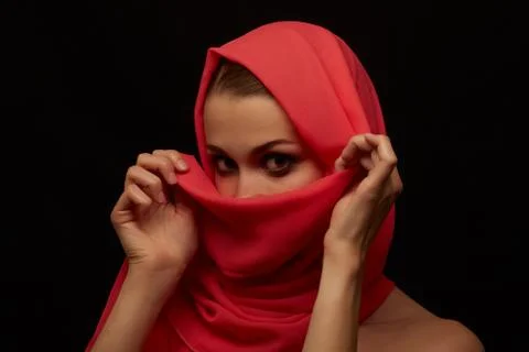 Face with veil Фото