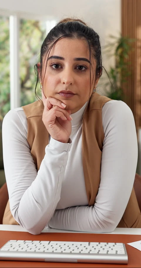 Face, woman and remote work in home with computer, research and ideas for Stock Footage 337510689