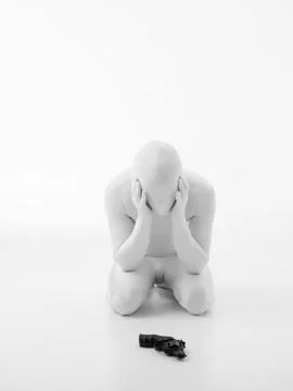 Faceless man thinking at a gun Illustrazione stock