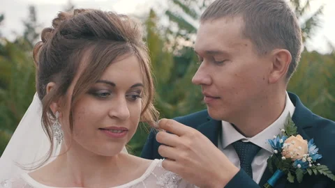 Faces of the bride and groom close up. Stock Footage 143143684