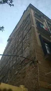 Fachada de un edificio en Madrid Stock Photos