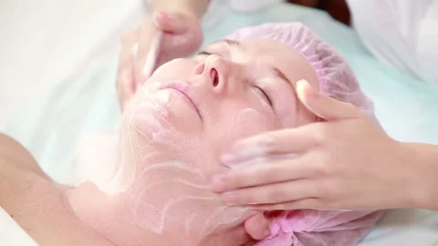 Facial massage Stock Footage 141287105