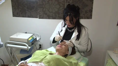 Facial treatment professional Vidéo 33702104