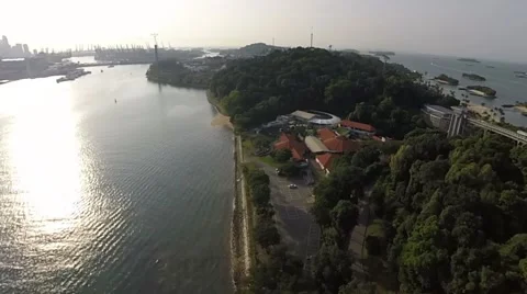 Facing away reflection 스톡 동영상 50386993