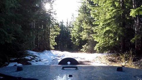 Facing forward down the snowy trail Vídeo Stock 172424927