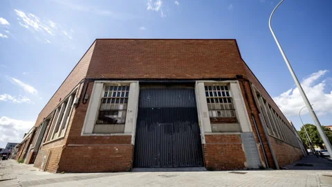 Factory and industrial complex with passing clouds Video stock 316096090