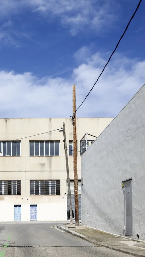 Factory and industrial complex with passing clouds in vertical Video stock 317023558