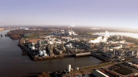 Factory Chemours in Dordrecht Stock-Footage 122384896
