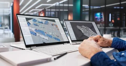 Factory Engineer Using 3D Design Software For Plant Layout Foto stock