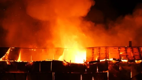 Factory Hall Burning During Nighttime Slow Motion 4K 動画素材 91328272