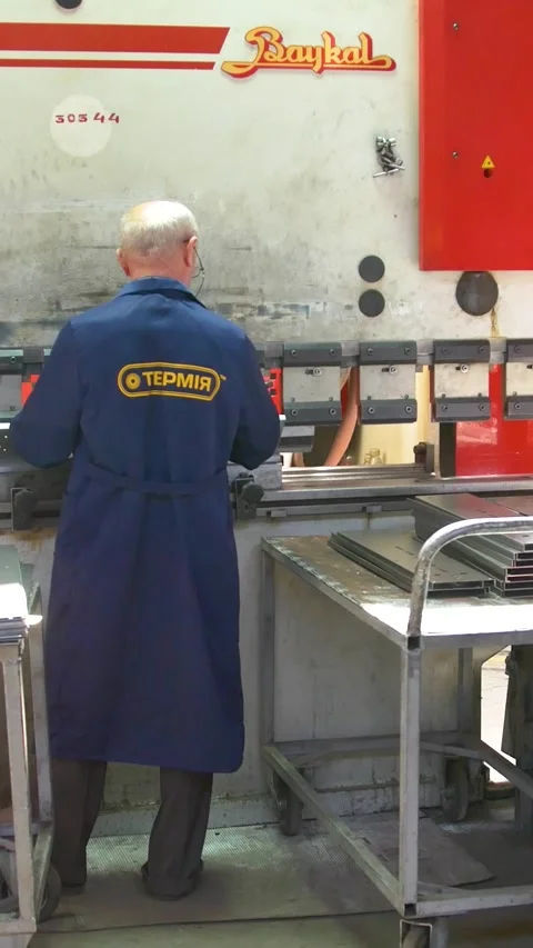 Factory hydraulic press. Stamping of sheet steel parts on a hydraulic press. Video stock 277130202