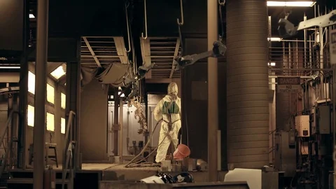 FACTORY PAINT LINE WORKER 스톡 동영상 108046303