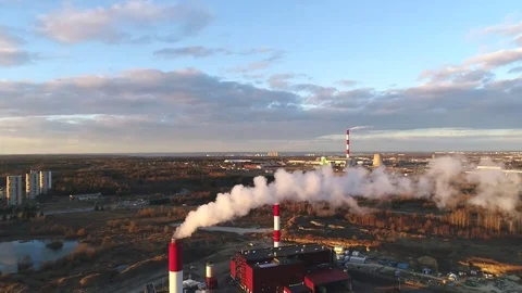 Factory pipes smoke at sunset Vídeo Stock 73918384