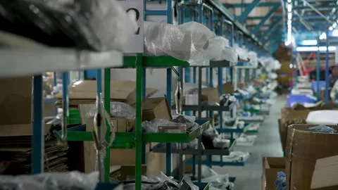 Factory Production Line Workers Packaging Goods into Commercial Cargo Boxes Видео 337091131