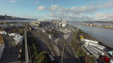 Factory by the river Vidéo 46093623