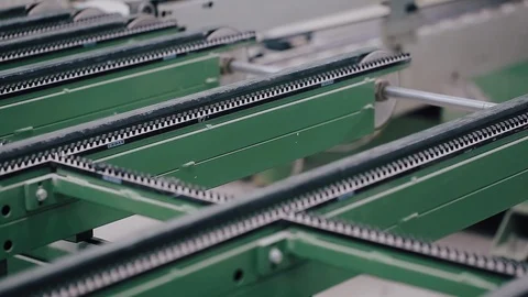 Factory Work on the production of PVC windows. Vidéo 129386183