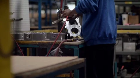 FACTORY WORKER CLEANING PARTS 스톡 동영상 108046357
