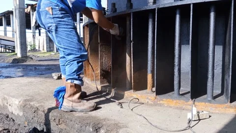 Factory worker Video stock 199640569