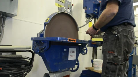 Factory worker with sound 库存影片 31805558