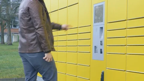 Failure problem because the card does not work on a parcel station Stock Footage 97406336