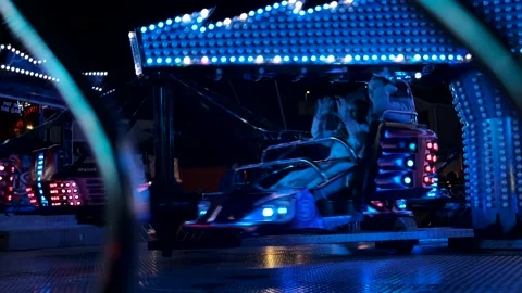 Fair ground ride Vídeos de archivo 220207108