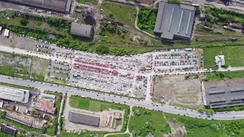 Fair in the parking lot top view Vídeo Stock 221001653