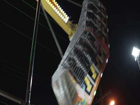 Fair ride with full spin Video stock 80327656