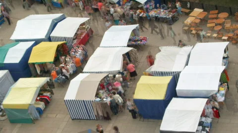 Fair time-lapse - zoom of blur people in the marketplace Stock Footage 771693