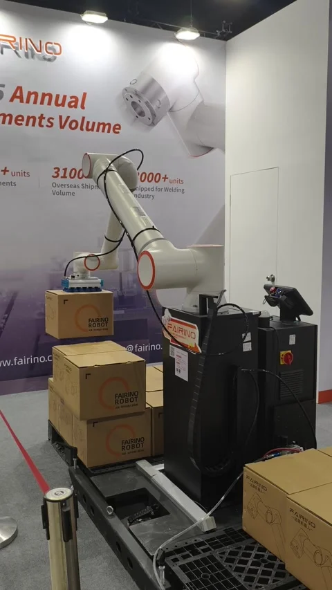 Fairino robotic arm. Stock-Footage 336839051