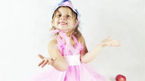 Fairy cheating in making an apple disappear Video stock 11810935