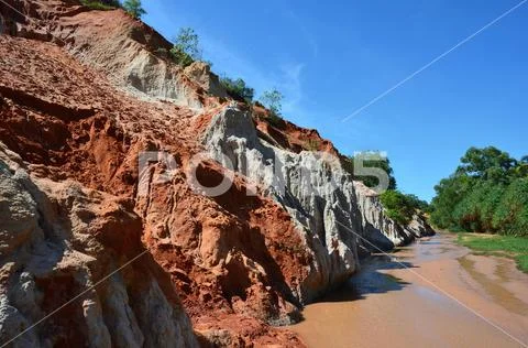 Fairy Stream (Suoi Tien), red canyon in Mui Ne, Vietnam Stock Photos