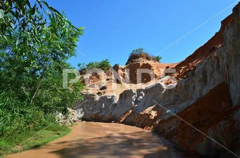 Fairy Stream (Suoi Tien), red canyon in Mui Ne, Vietnam Stock Photos
