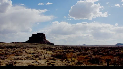 Fajada Butte under cloudy sky, Chaco Canyon, 4k Stock-Footage 266932428