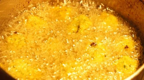 Falafel boiling Fotos Stock