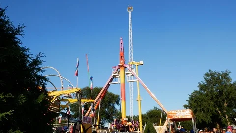 FALCON HEIGHTS, MN - 22 AUG 2019: The Minnesota State Fair midway rides. Stock Footage 122802406