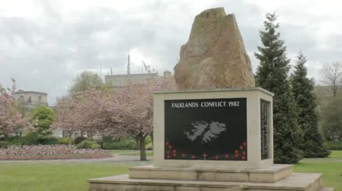 Falklands War memorial Video stock 10918720