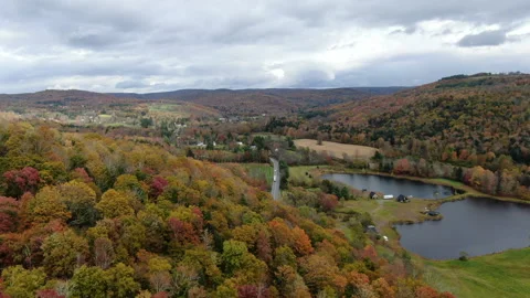 Fall in Catskills Mountains 動画素材 289781062