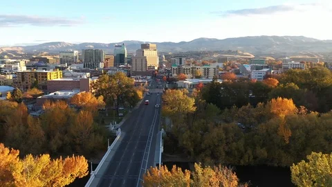 Fall Colors Drone Pull Back Revealing Downtown 스톡 동영상 99003204