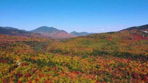 Fall Colors at the White Mountains in New Hampshire Video stock 272484015