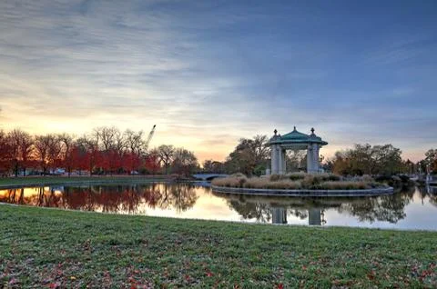 Fall foliage around the Forest Park bandstand in St. Louis, Missouri. Fotos Stock