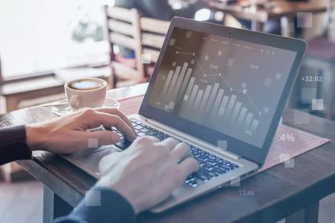 Fall market value through graphics of an app on a laptop computer. Concept of 스톡 사진