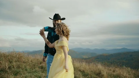 Fall on Max Patch Mountain Appalachian Mountains, Tennessee &amp; North Carolina Stock-Footage 86773814